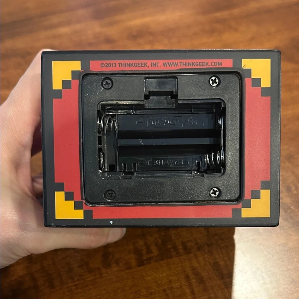 Think Geek Pixel Treasure Chest Jewelry Box